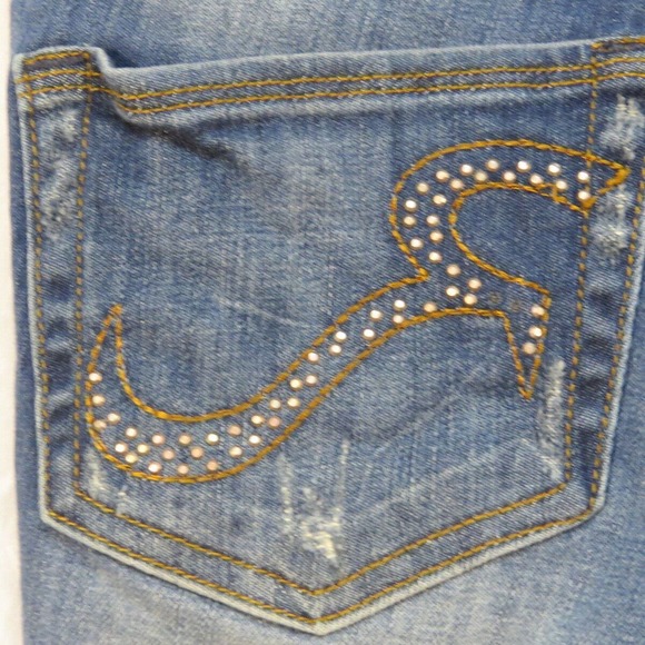 Rock & Republic Banshee Distressed Denim Cut-Off Short‎ Shorts Size 2M - Picture 3 of 3